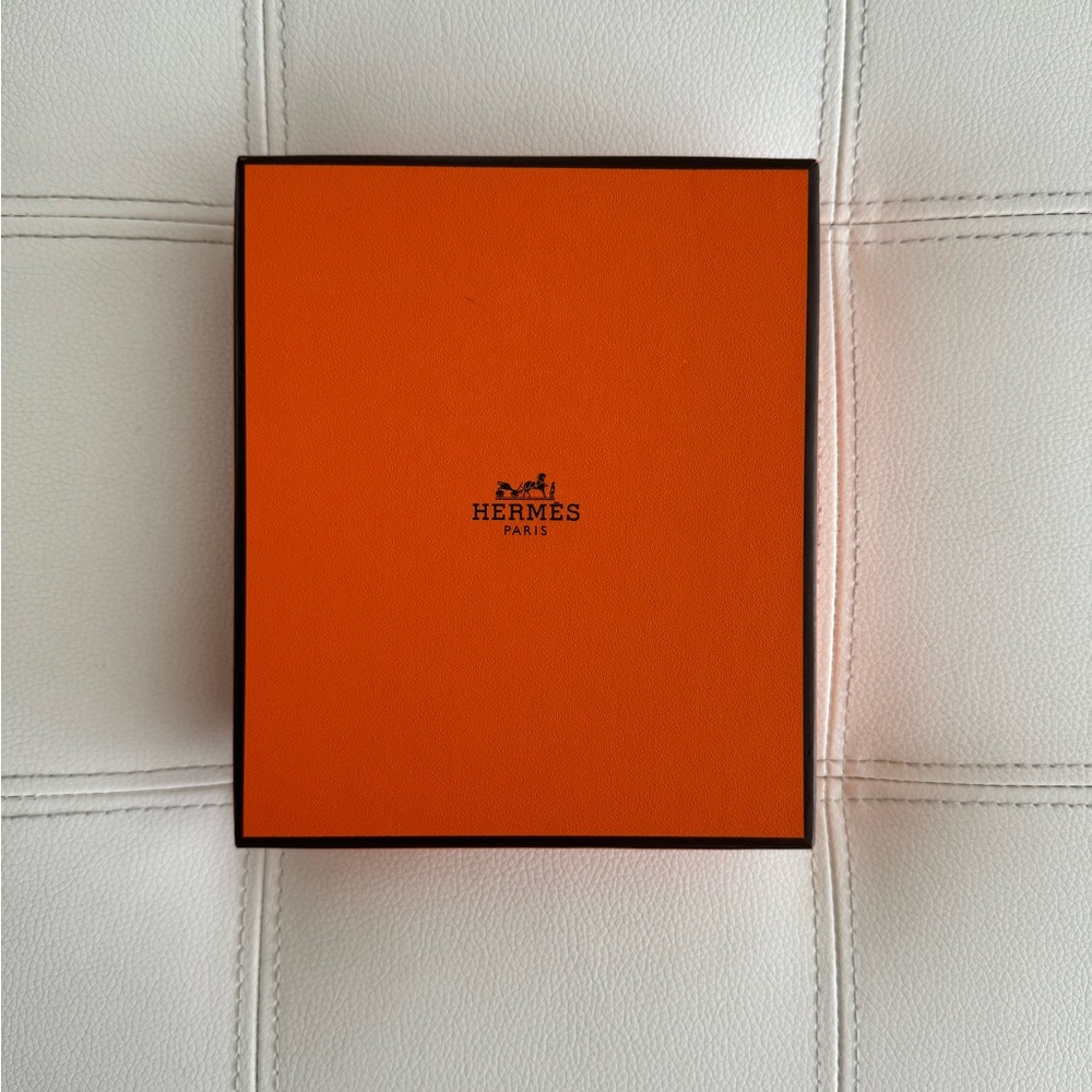 Hermes Empty Orange Gift Accessories Box 6 1/4” x 5 1/4” x 1 1/4” with ribbon